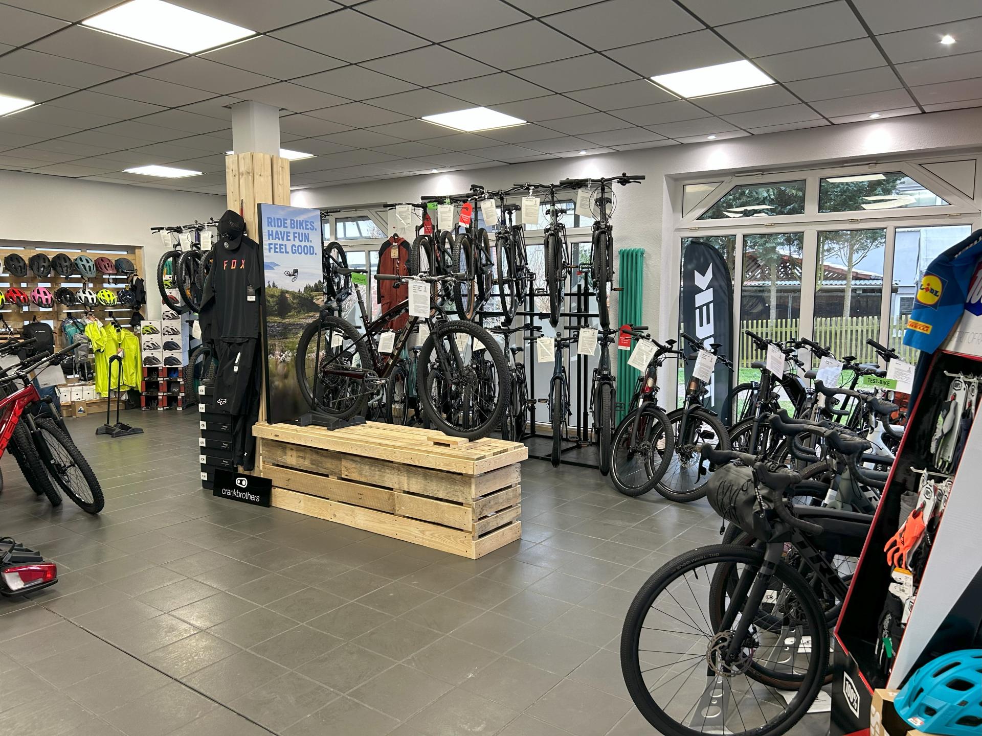 - PureRider Bikestore